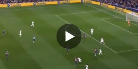 Lionel Messi marque un but phénoménal face à Manchester United !