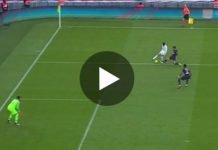 Le joueur de Nice, Youcef Atal humilie le Parisien Juan Bernat avec un dribble magique