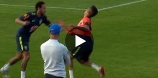 Neymar s’agace après s’être fait humilier par un joueur de 19 ans avec un petit pont !