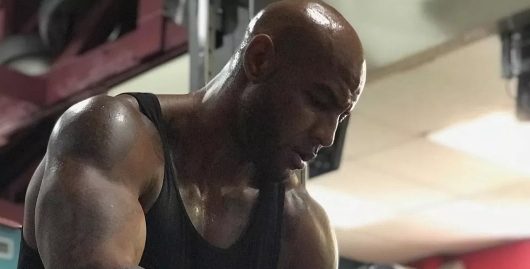 Booba fait la promo d'un nouvel artiste très talentueux en clashant Fred Musa !