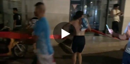 Marseille : les supporters de l'Algérie viennent en aide aux pompiers !