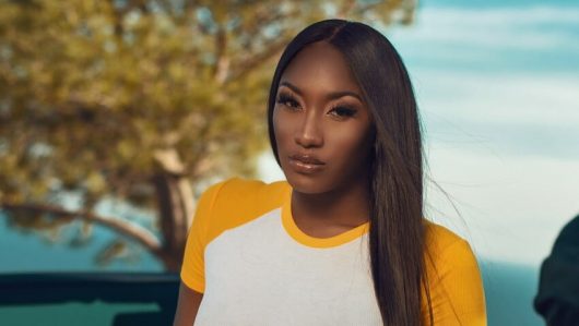 Aya Nakamura : son gros coup de pression à Nikos avant les NRJ Music Awards 2019