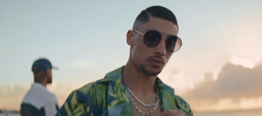 Maes et Booba sont bien accompagnés dans le clip de Blanche tourné à Miami