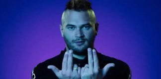 Jul est une machine, en plus de son double album, il sort un 2ème album gratuit