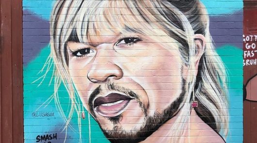 50 Cent caricaturé par un street-artiste, il ne supporte pas d'être moqué et l'insulte violemment
