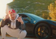 Jul en Ferrari 458 pour le clip « Italia »