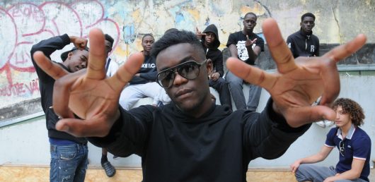 Après Sofiane, le rappeur Guy2bezbar bloque le périphérique pour le tournage d'un clip