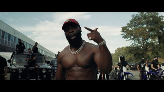 Kaaris frappe très fort avec le clip NRV, une nouvelle dinguerie (Vidéo)