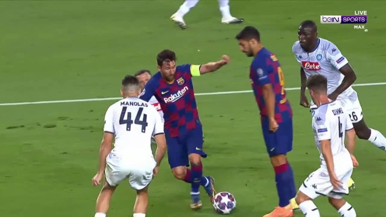 Lionel Messi : son but exceptionnel face à Naples en dribblant toute la défense
