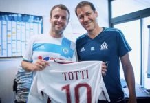 Emmanuel Macron demande aux Français de soutenir le PSG !