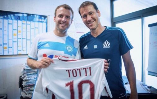 Emmanuel Macron demande aux Français de soutenir le PSG !