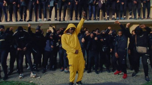 Ninho frappe très fort avec le clip Problèmes du matin