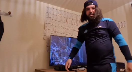 Mohamed Henni accepte de courir à poil dans le centre-ville du Canet