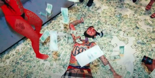 6ix9ine clash tous les rappeurs avec le clip Zaza et se moque de Meek Mill