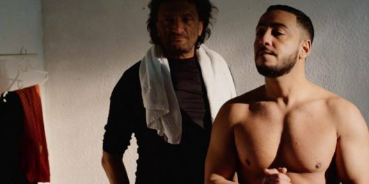 Lacrim : les internautes se moquent de son t-shirt anti-tabac, il réagit !