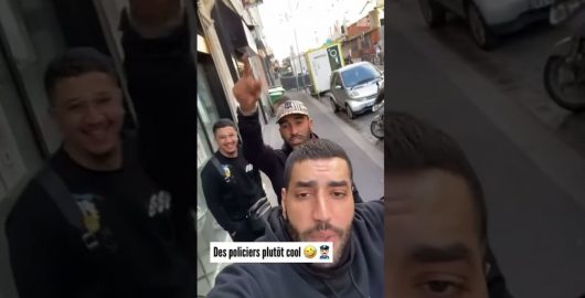 Brulux et Heuss L'Enfoiré passent du bon temps avec des policiers