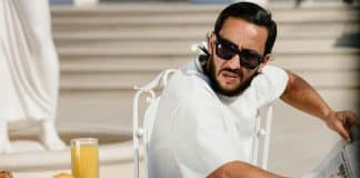 Lacrim provoqué par un internaute, il le recadre !