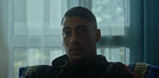 Maes se chauffe avec Bénef La Rue et implique Sadek