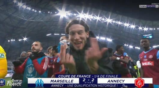 Les joueurs d'Annecy chambrent les Marseillais avec Jul