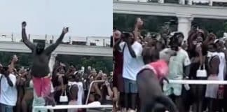 Rick Ross se rate totalement sur un plongeoir et amuse le public