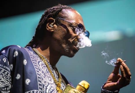 Snoop Dogg a berné tout le monde, il n'arrête pas de fumer
