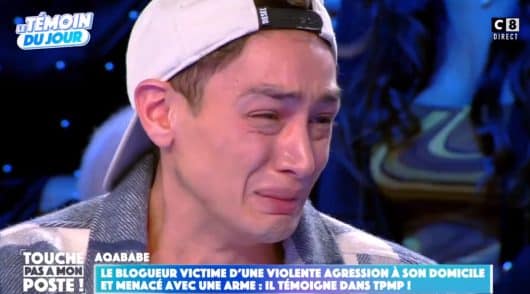 Aqababe réagit à son départ en pleurs de TPMP