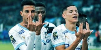 Azzedine Ounah et Amine Harit dédicacent JuL lors de la victoire de l’OM