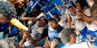 Les Bleus célèbrent la victoire contre la Belgique sur un titre de Ninho