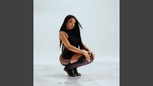 Wejdene est de retour