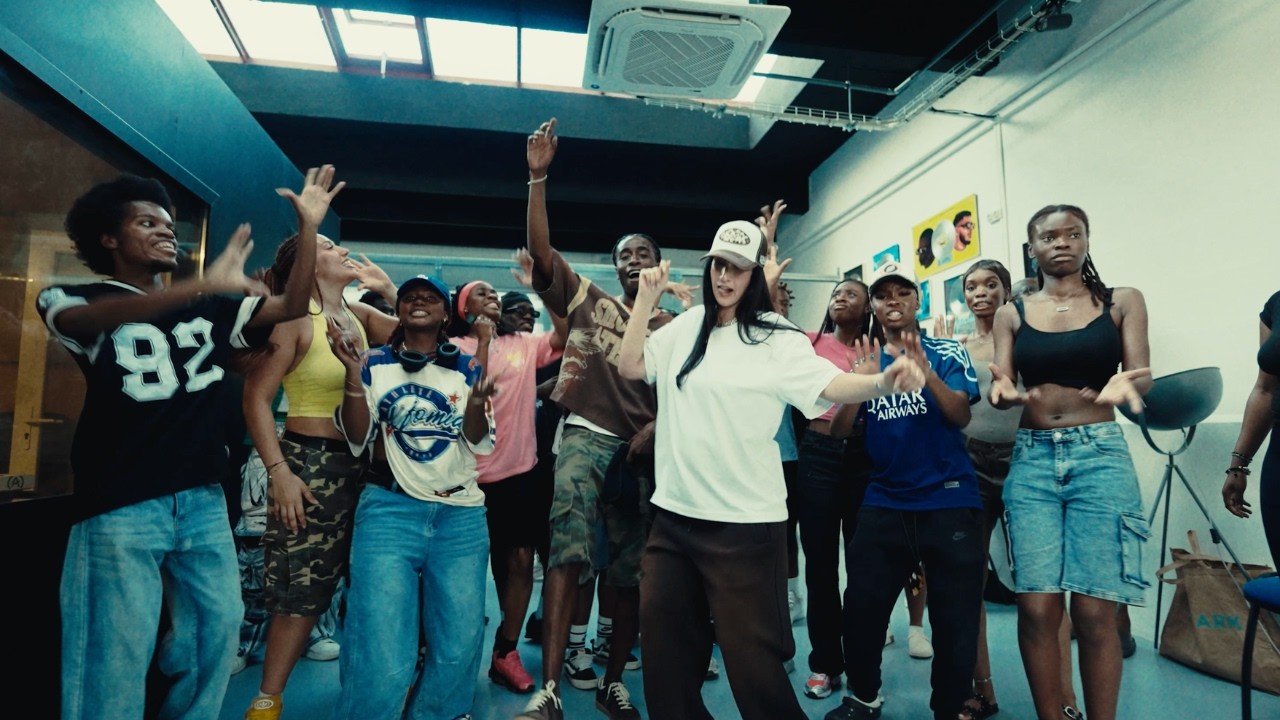 Lyna Mahyem feat Kutlurr – « Tu dis quoi? » [Clip]